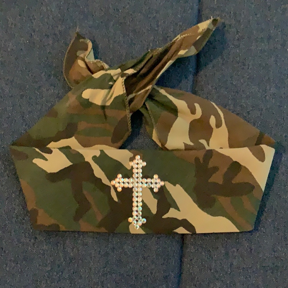 Cross crystal Camo bandana